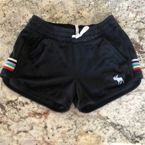 Abercrombie Kids girl’s velvet elastic shorts